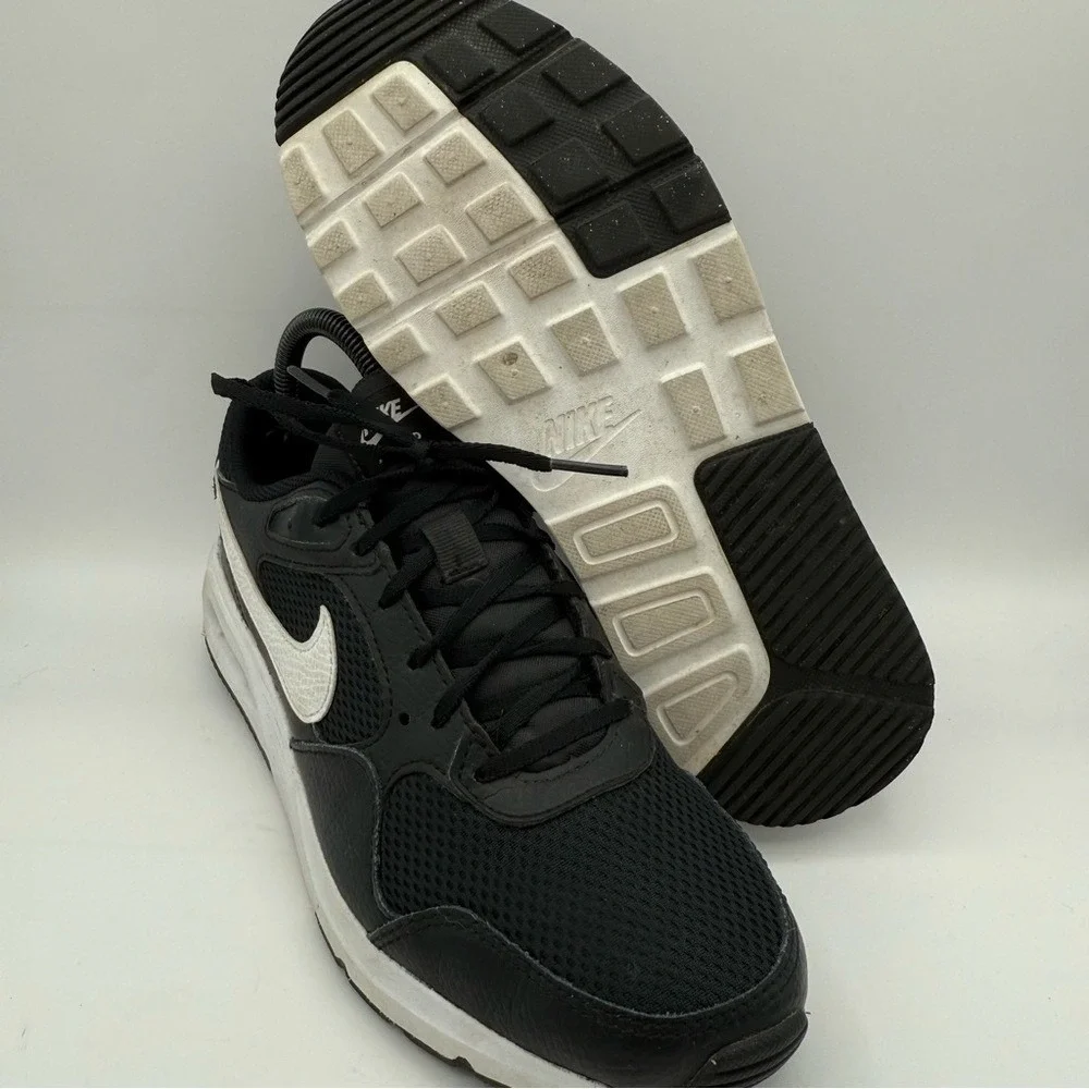 Women's Nike Air Max SC Black White Athletic Sneakers Shoes CW4554-001 Size 8